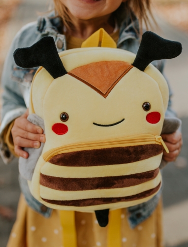 plecak dziecięcy, plecaczek, plecak z pszczołą, pszczoła, pszczółka, żółty plecak, plecak pszczółka, bee, plecak dla dziewczynki, plecak dla chłopca, plecak na zamek, szelki, regulowane szelki, na zamek, plecak z tkaniny, miękki plecak,