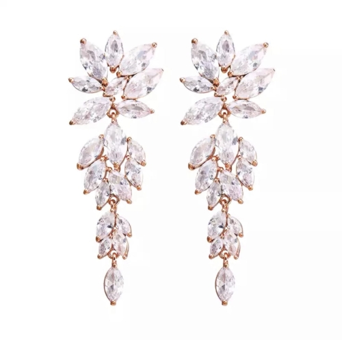 kolczyki, biżuteria, kolczyki rose gold, różowe złoto, kolczyki stalowe, stal,  kolczyki z cyrkoniami, kolczyki eleganckie, kolczyki wiszące, koczyki długie, kolczyki dla panny młodej, kolczyki na sylwestra, ślub,