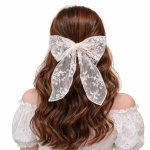 Spinka klamerka kokarda koronkowa biała