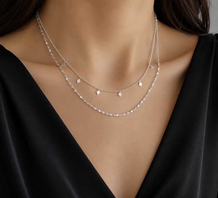 naszyjnik srebrny celebrytka, naszyjnik srebrny minimalistyczny, naszyjnik choker stalowy srebrny, naszyjnik na imprezę, naszyjnik podwójny, naszyjnik elegancki, naszyjnik choker, naszyjnik delikatny, naszyjnik na wesele, naszyjnik ślubny