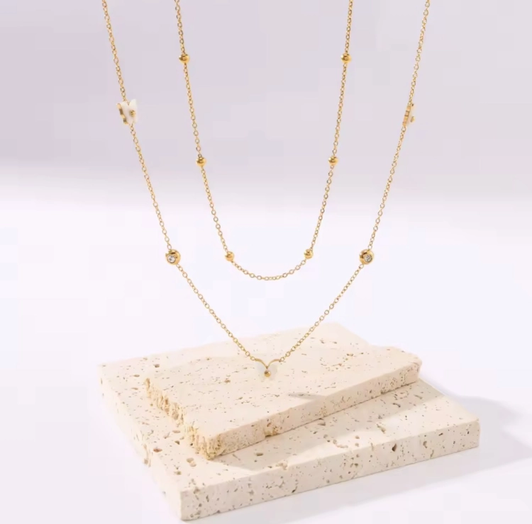 naszyjnik podwójny z motylkiem stalowy, naszyjnik celebrytka, naszyjnik złoty stalowy, naszyjnik choker, naszyjnik ślubny, naszyjnik na wesele, delikatny naszyjnik,naszyjnik łańcuszek z kuleczkami,