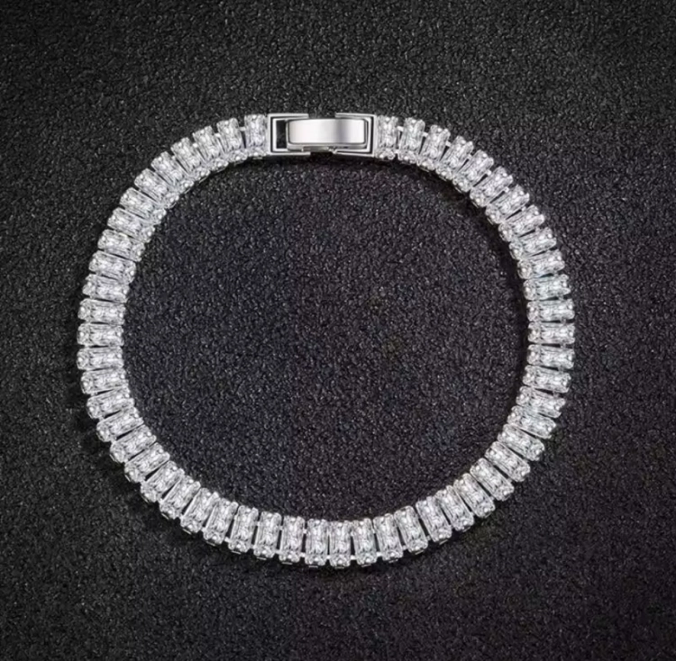 bransoletka stalowa, bransoletka srebrna, bransoletka cyrkonie, bransoletka z kryształkami, kryształki, elegancka, klasyczna, bransoletka dla niej,  bransoletka ślubna, bransoletka elegancka, na wesele